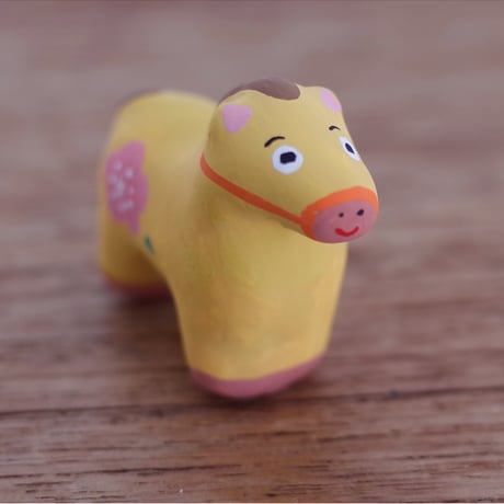 豆午　黄色