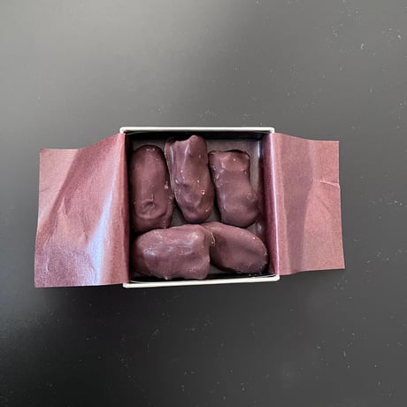 箱入り　デーツ　チョコレート
