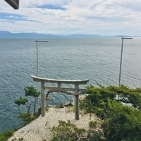 断崖の鳥居