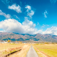 どこまでも続く道