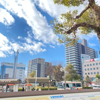 とある駅前の風景