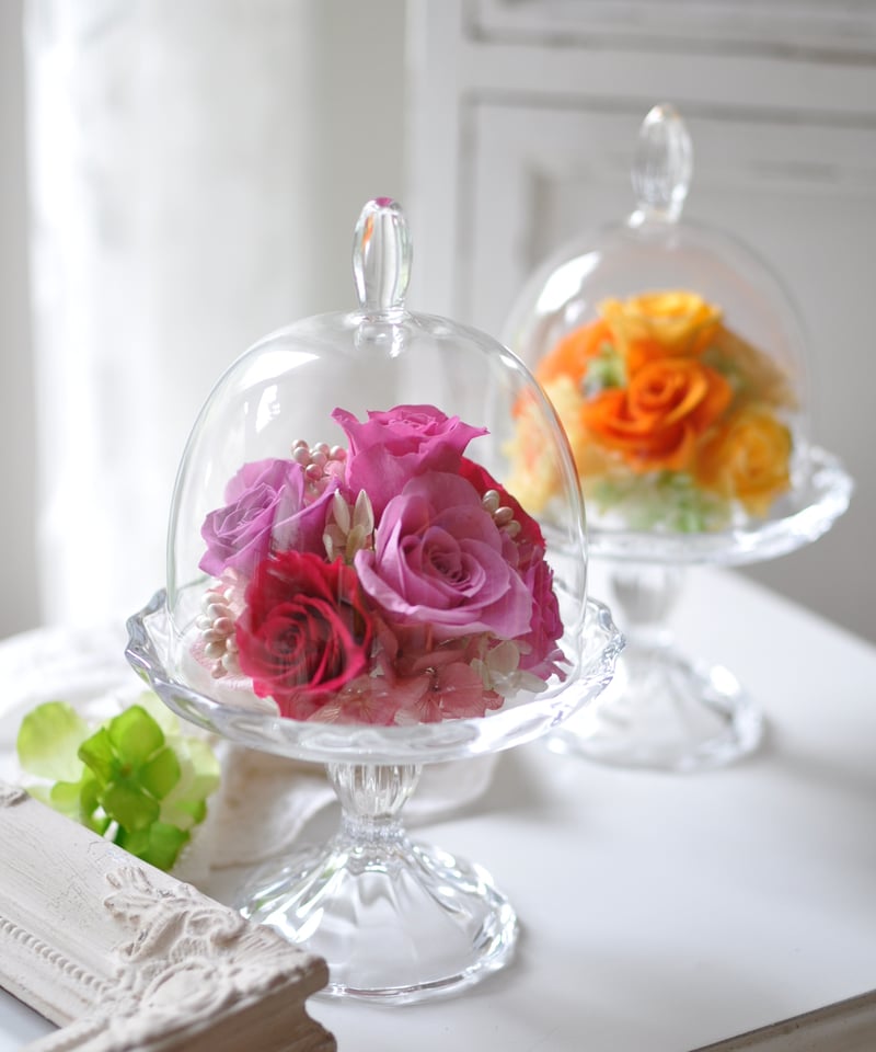 ガラスドームのアレンジ（プリザーブドフラワー） | Florism