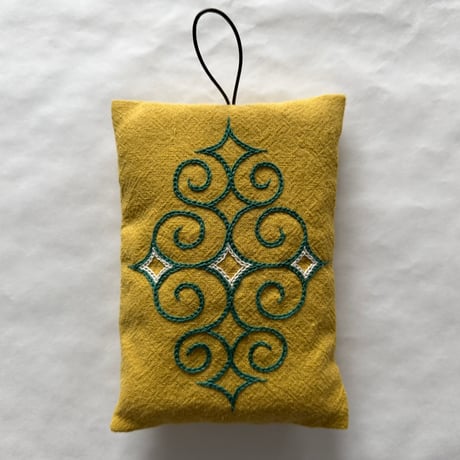 アイヌ刺繍 | STORES