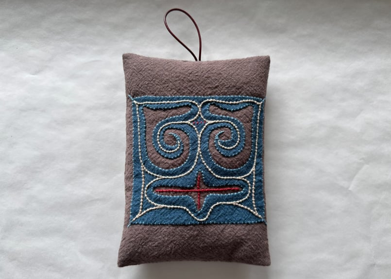 アイヌ　刺繍　脚半 アイヌ 刺繍 脚半 Amazon.co.jp: アイヌ 刺繍 脚半 : おもちゃ
