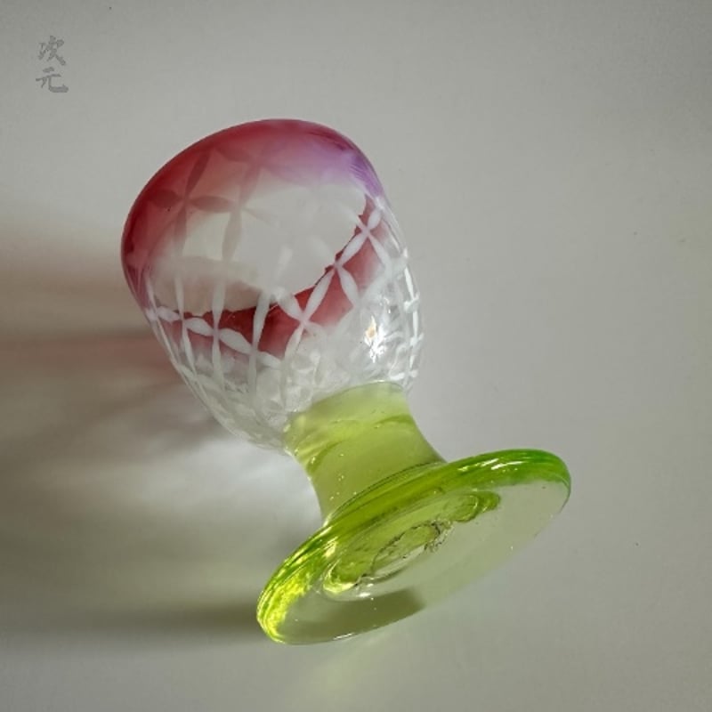 氷コップ　金赤べり　糸巻き輪花型　明治〜大正期 氷コップ 明治～大正時代 和硝子 オパールセント 羊歯葉模様 金赤縁 輪