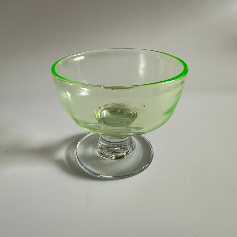 ウランガラス 大正 昭和初期 | 古物屋次元 オンラインショップ