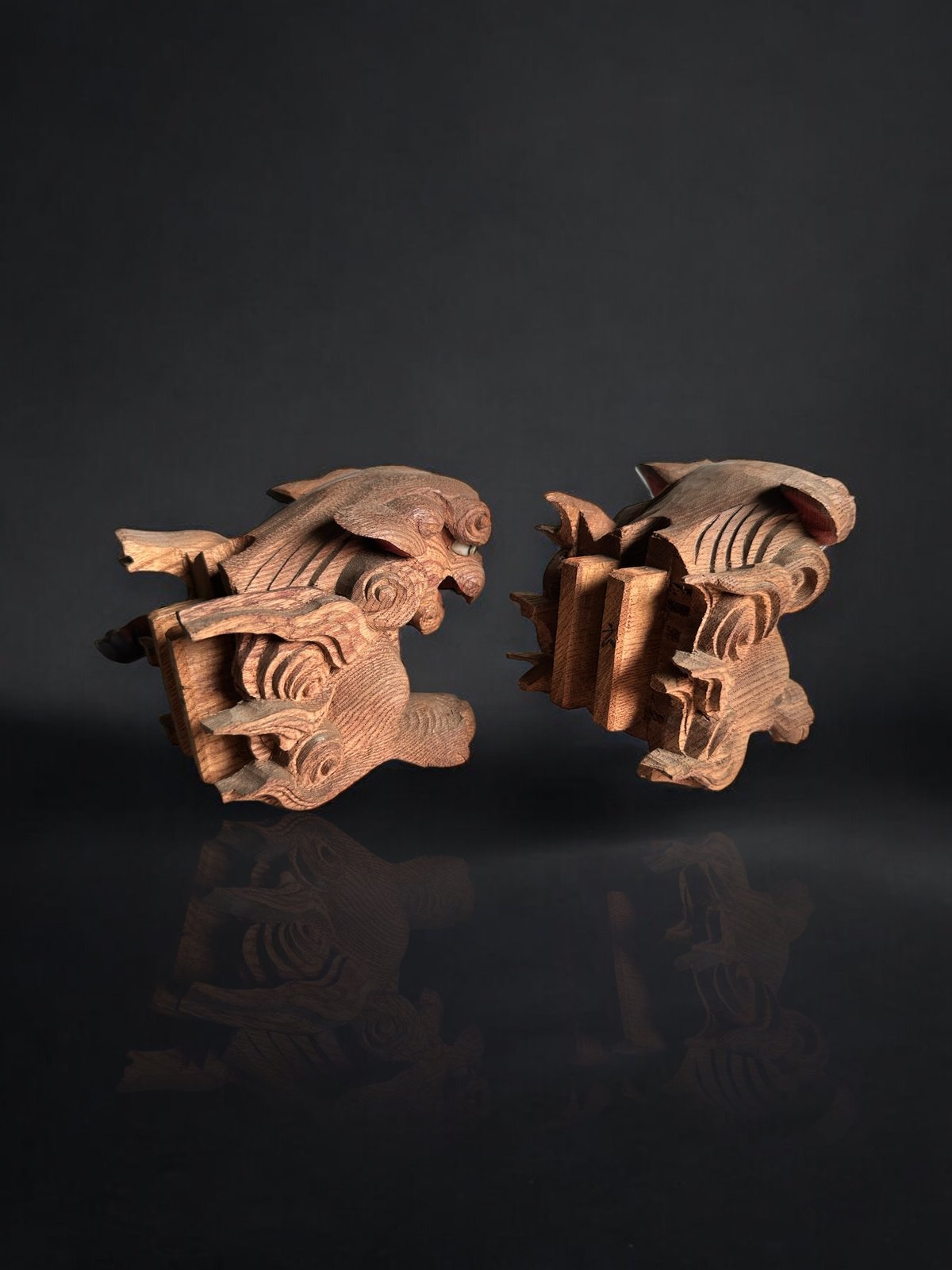 手彫り黒木彫刻 2体セット 約30cm円空仏狛犬、模刻 手彫り黒木彫刻 2体セット 約30cm円空仏狛犬、模刻