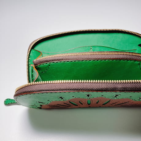 big round zip long wallet