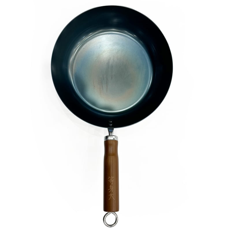 直筆サイン入りの外箱が当たるかも！【IH対応】等身大 鉄フライパン