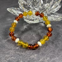 【霊視ナターシャオリジナル】黄金のぬくもり・慈愛を育むブレスレット【琥珀・マザーオブパール】