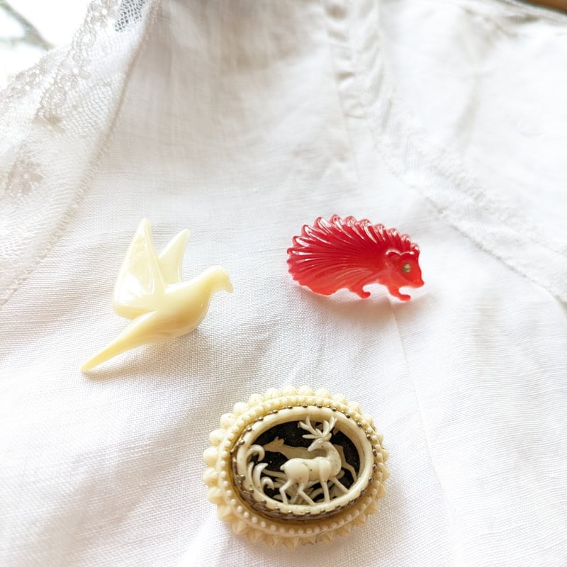 ヴィンテージのホワイトバードブローチ | Chocolat〜ショコラ〜