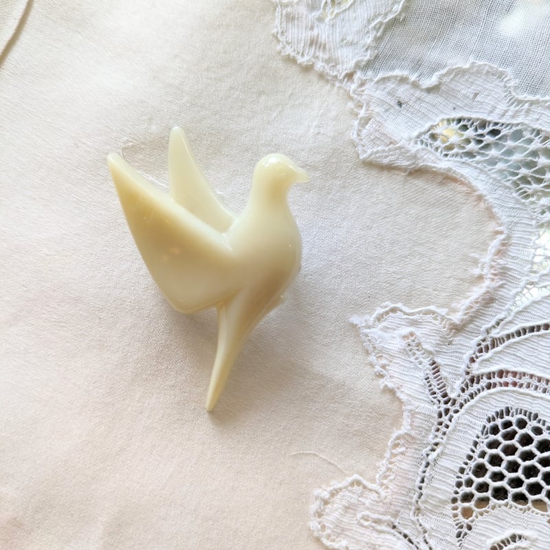 ヴィンテージのホワイトバードブローチ | Chocolat〜ショコラ〜