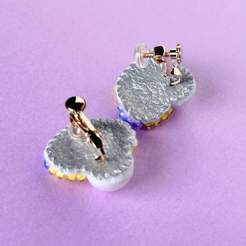 幾何学模様《ビーズ刺繍イヤリング》 | マツリノヨルニ