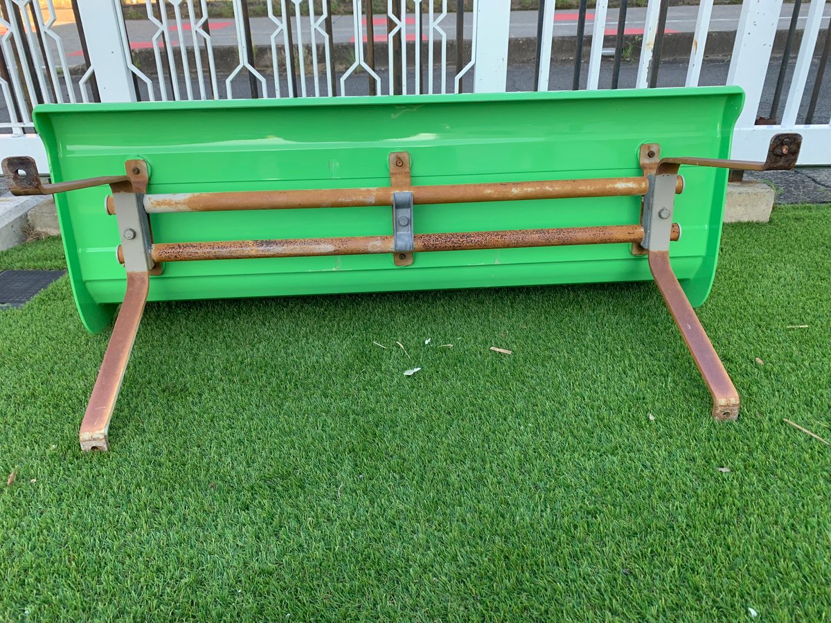 バス停風ドールベンチ FRPベンチ バス停椅子 | REUSE DEPOT