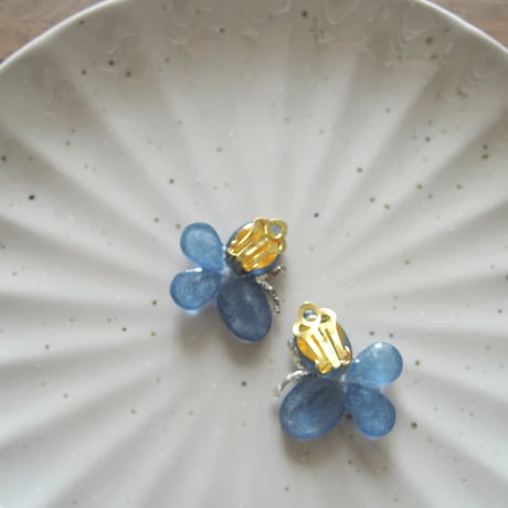 HAPPY Butterflyのイヤリング_パールトパーズ