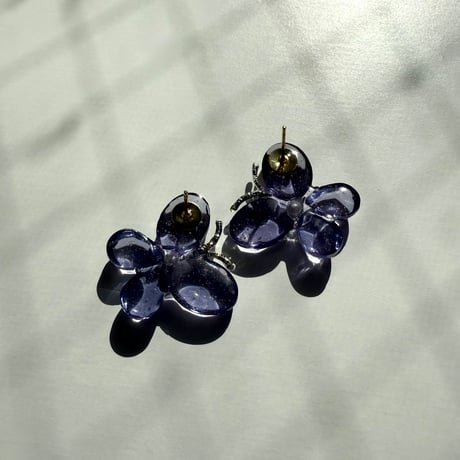 HAPPY Butterflyのピアス_アメジスト_サージカルステンレス