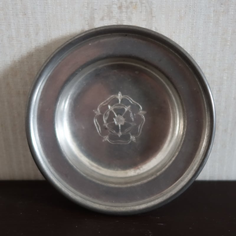 イギリス製 ピューターの小皿 【公式通販】