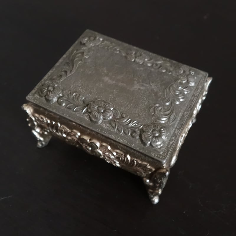 マックスファクターのノベルティジュエリーボックス | Sainte Trinité