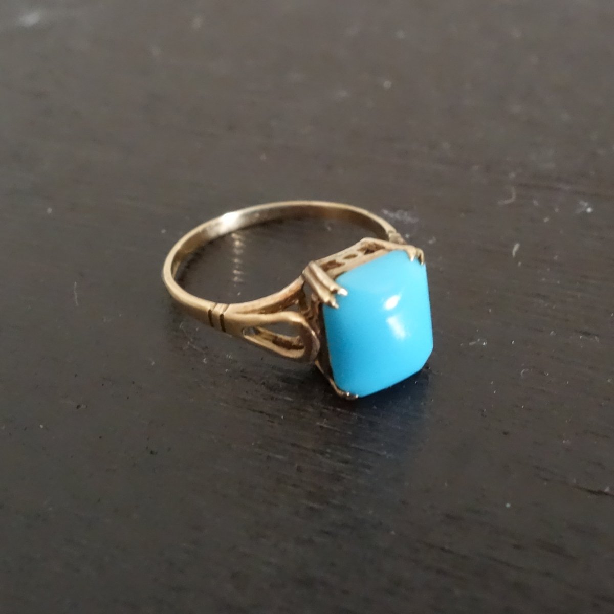 スクエアカットのトルコ石イギリス産9Kリング | Sainte Trinité