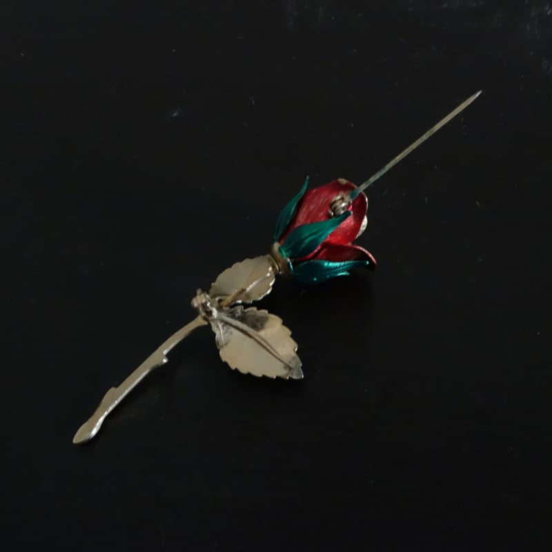 薔薇のエナメル塗装ヴィンテージブローチ | Sainte Trinité