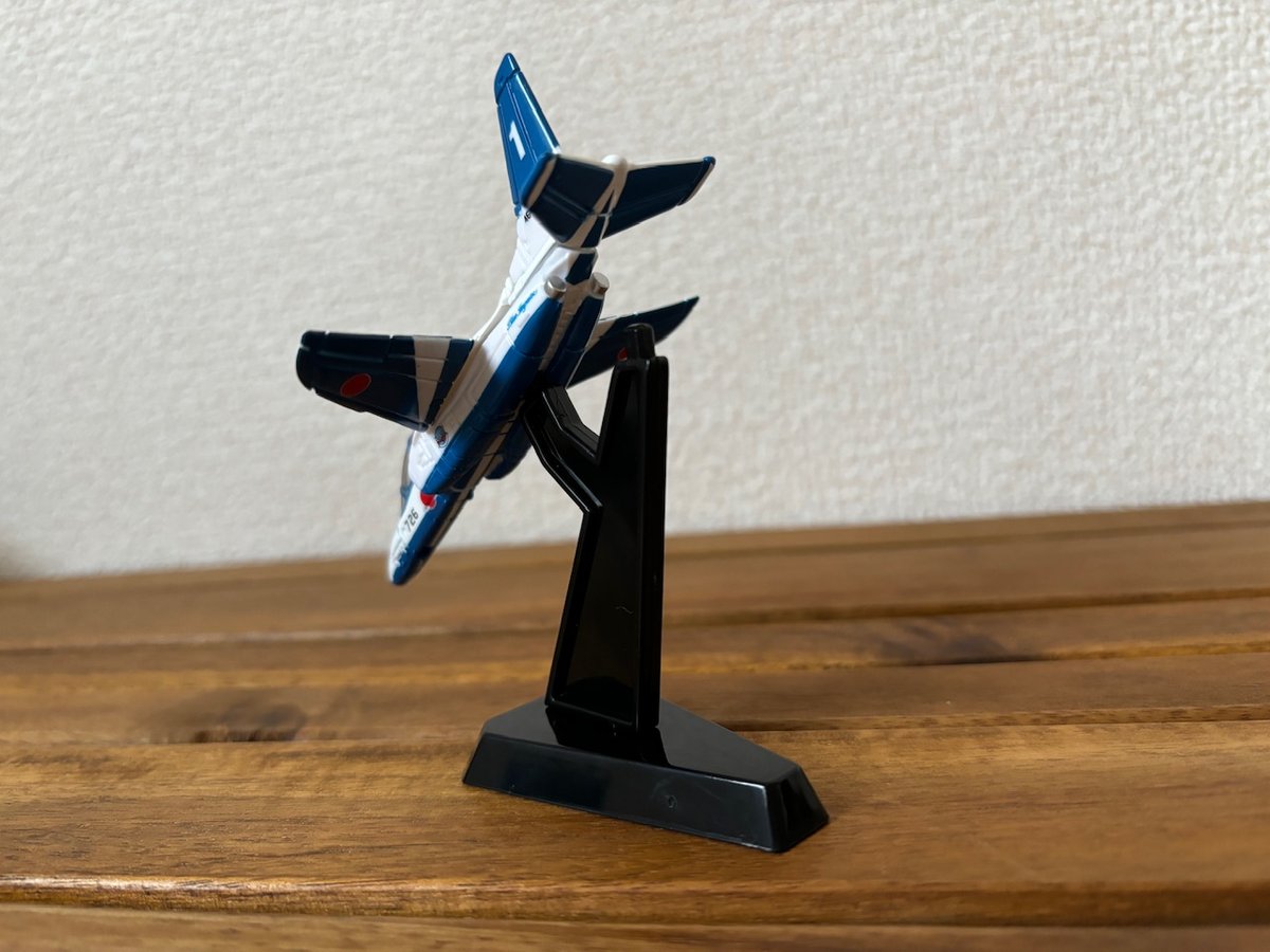 トミカプレミアム】ブルーインパルス T-4 パイロット レア 航空