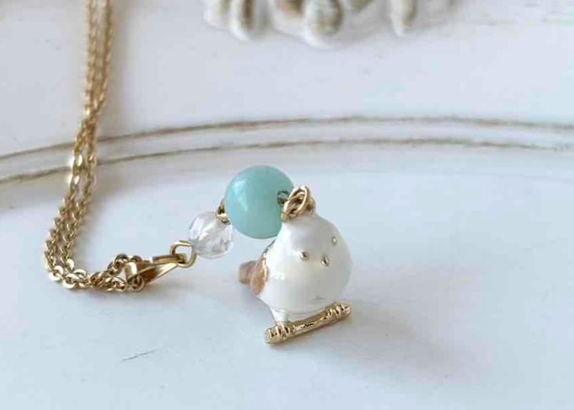 モチーフ×天然石ネックレス23 シマエナガ | on.cloud.9 オンクラウドナイン