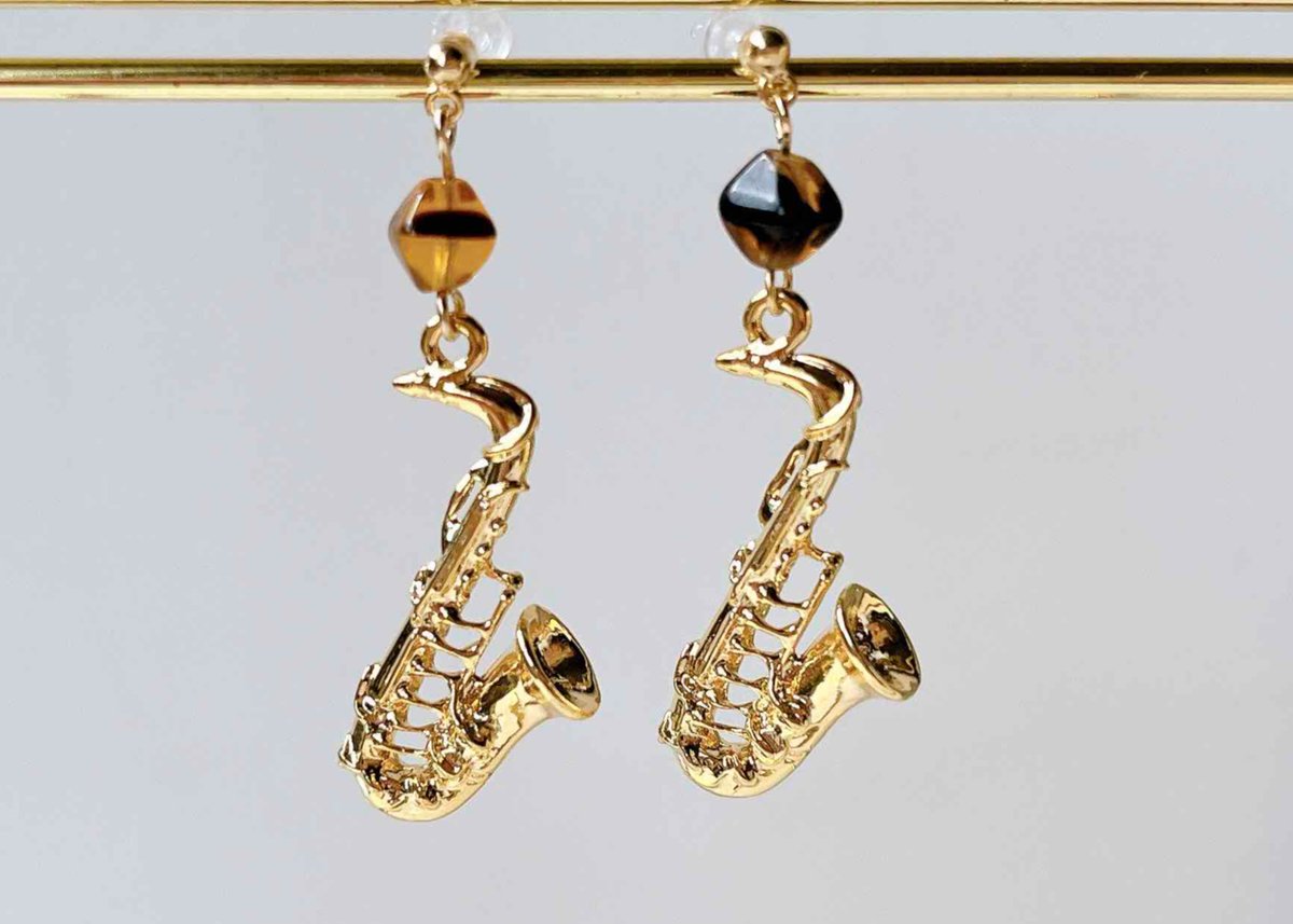 ぷしゅですm(_ _)mイヤリングへご変更 4点 しゅわしゅわブルードロップ