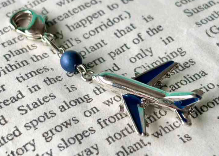 みページ】飛行機チャーム Amazon.co.jp: 航空機 飛行機 チャーム