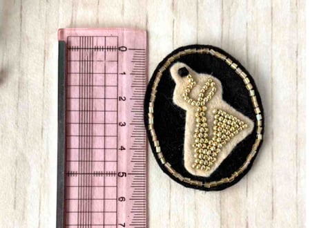 刺繡ブローチ12 バリトンサックス