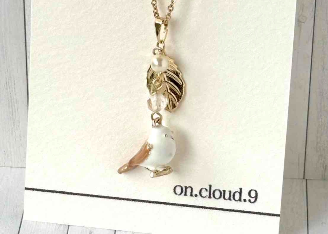 モチーフ×天然石ネックレス19 シマエナガ | on.cloud.9 オンクラウドナイン