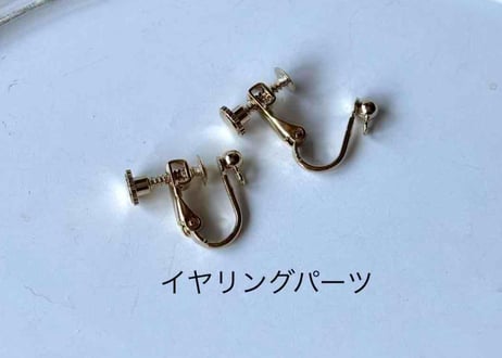 モチーフピアス213 ホルン×リボンnavy（イヤリング変更可）