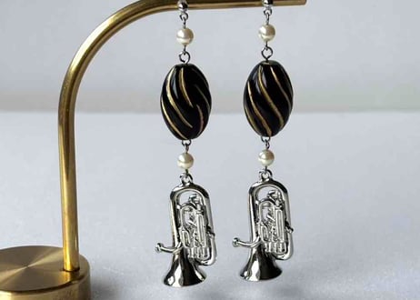 クラシカルビーズ×モチーフピアス62 ユーフォニアムsilver（イヤリング変更可）