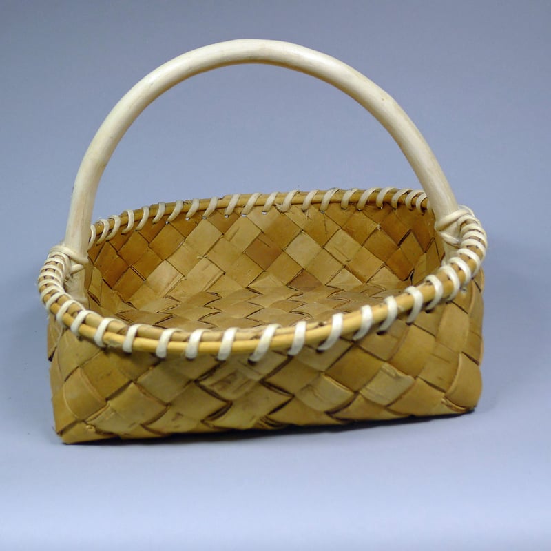 フィンランド白樺かご　取手付 白樺 カゴ 取手付き Mサイズ | +++ FIKA +++ 北欧雑貨・北欧