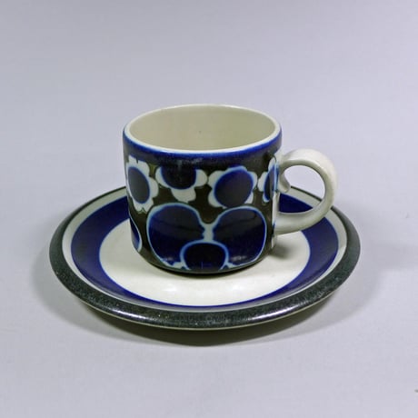 アウトレット☆　ARABIA　アラビア　Saara/サーラ　コーヒーカップ＆ソーサー　（ソーサーにチップあり）