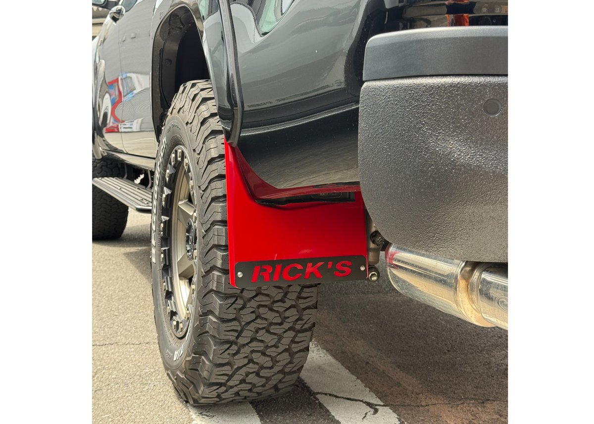 RICK'S マッドガード 左右セット For HILUX/GUN125 | ”LIMITED