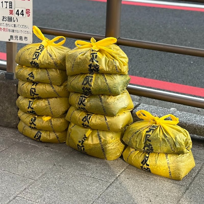 克灰袋デザインのコーヒー豆 100g | JOURNEY SIP COFFEE