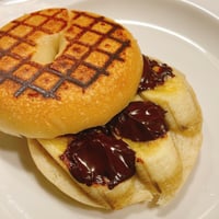 甘熟バナナとベルギー産チョコの デラックスチョコバナナサンド