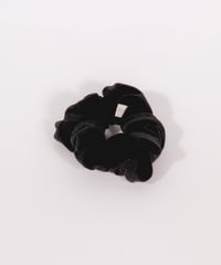 black velourシュシュ