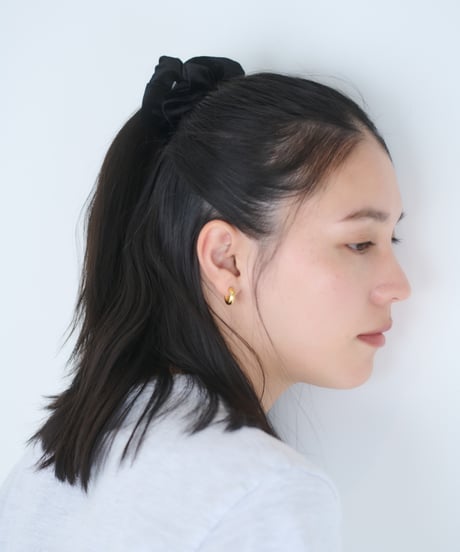 black velourシュシュ