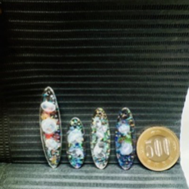 8月〜9月限定‼️数量限定‼️ゆらゆら泳ぐクラゲのマリンアクセサリー