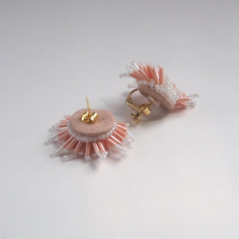 pâquerette rose ひなぎくの耳飾り | MOAMA accessoires