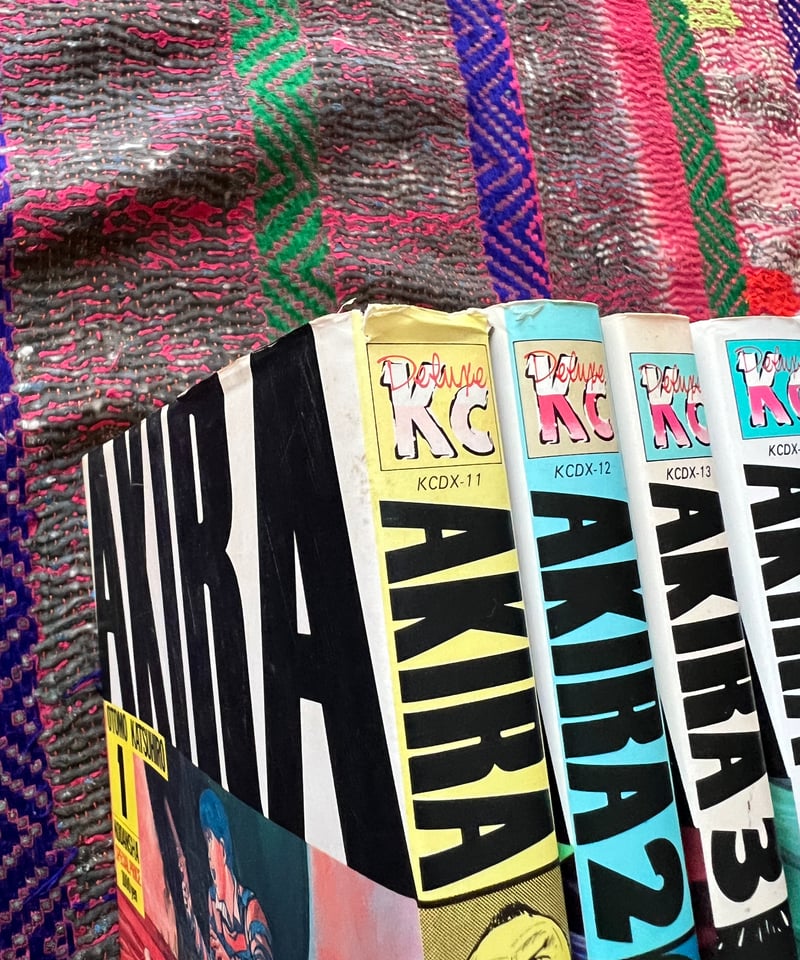 大友克洋の古本 大友克洋『AKIRA 全巻セット』(古本) | 雨読堂