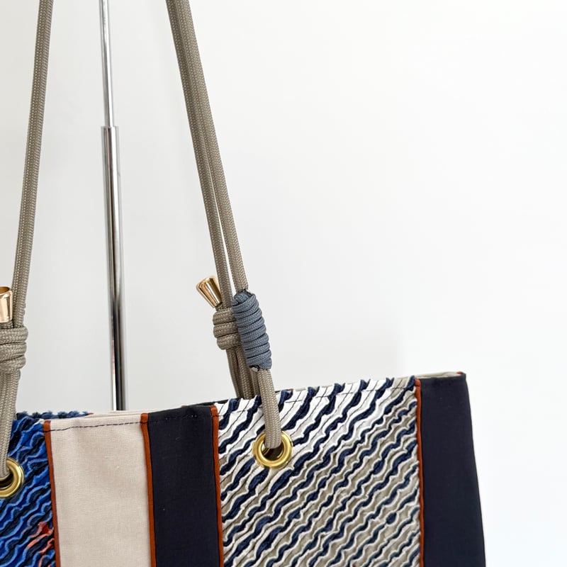 スラッシュキルトの横浜柄バッグ【②ネイビー×グレー(B)】 | minigara