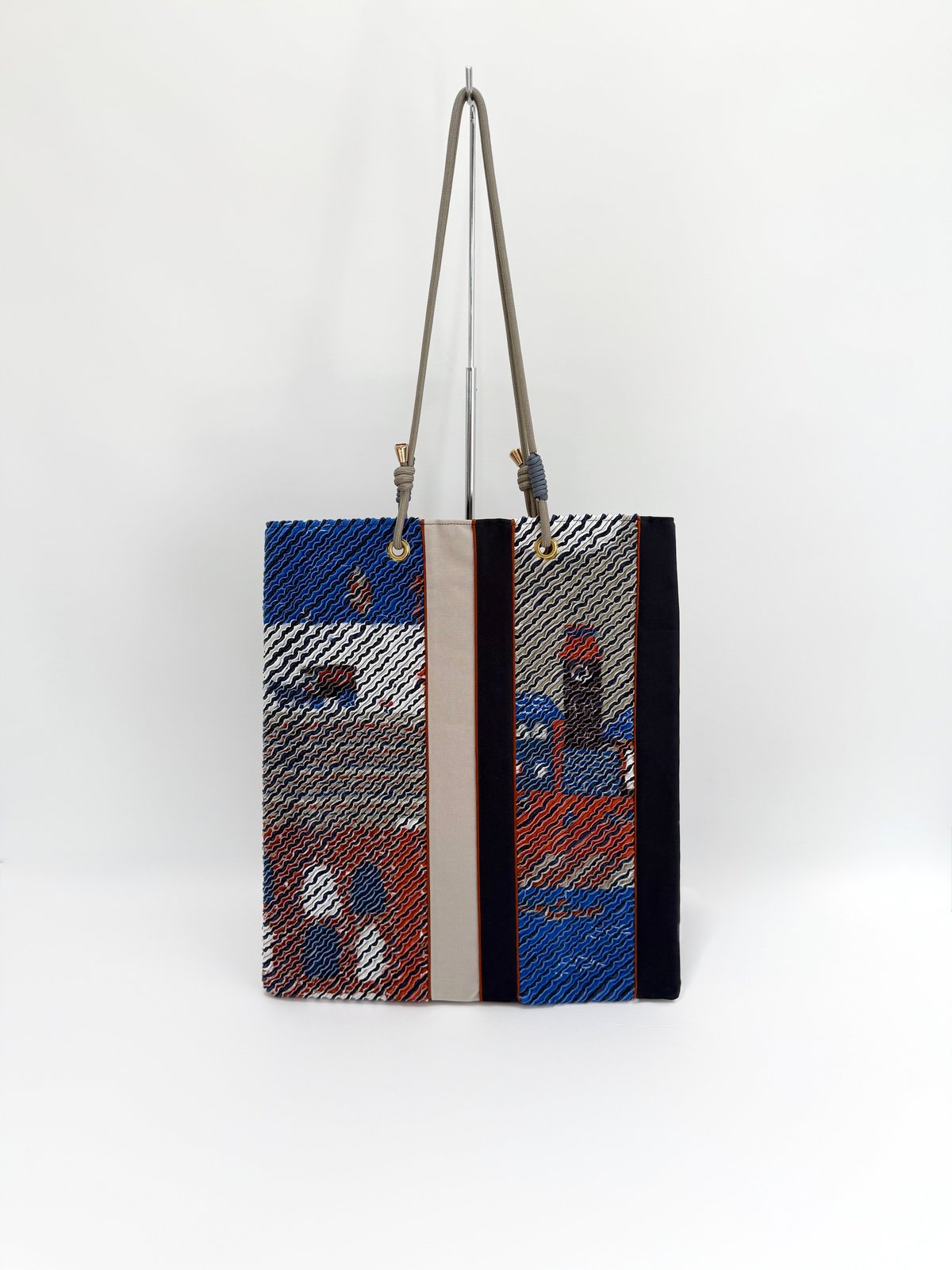 スラッシュキルトの横浜柄バッグ【②ネイビー×グレー(B)】 | minigara