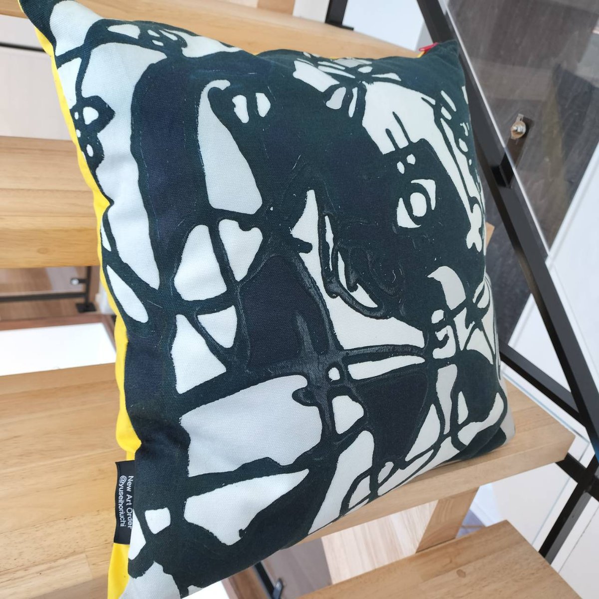 Monotone Pillow クッション・カバー | New Art Order