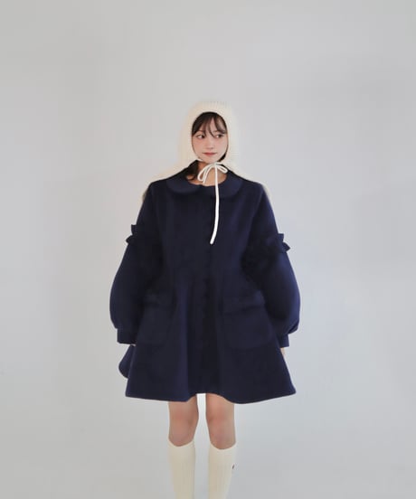 Scallope detail confection coat