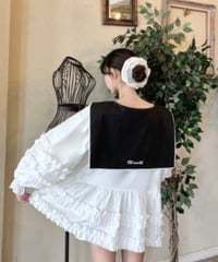 LW sailor collar frill blouse