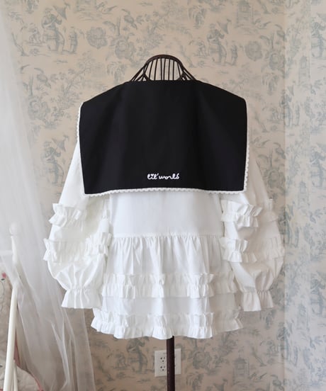 LW sailor collar frill blouse