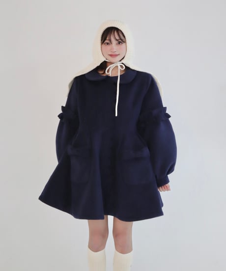 Scallope detail confection coat