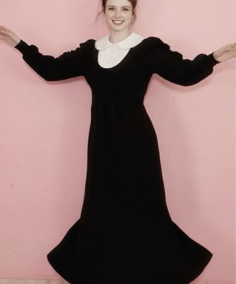 Double collar mermaid sweatshirt dress (black)